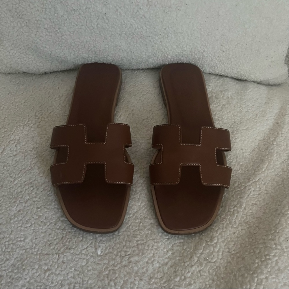 ***NOT FOR SALE***HERMES Oran Sandals Gold 36.5